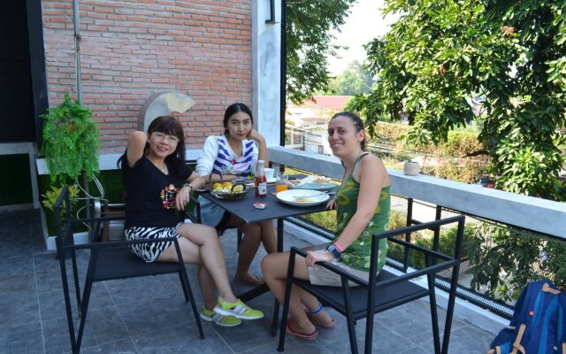 Dawnthaya Ayutthaya House
