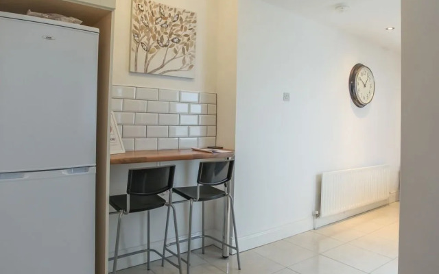 Belfast Budget Donegall Avenue 141