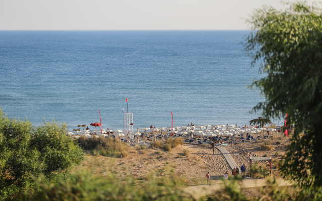 Paradise Beach Resort