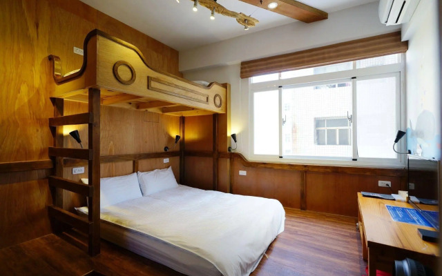 Dock Inn Tainan