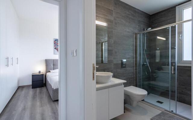 Sunflower 1-Bedroom Apartment in Larnaca