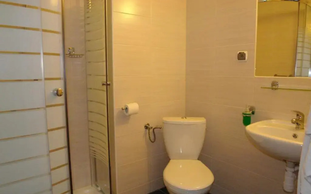 Hotel Junior