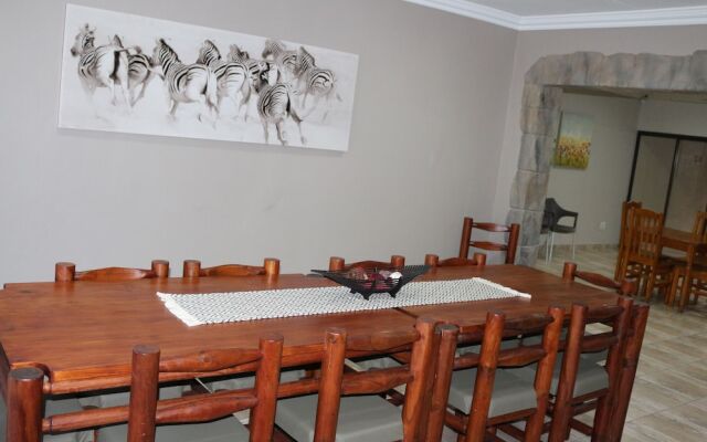 Hummingbirds Nest Guesthouse