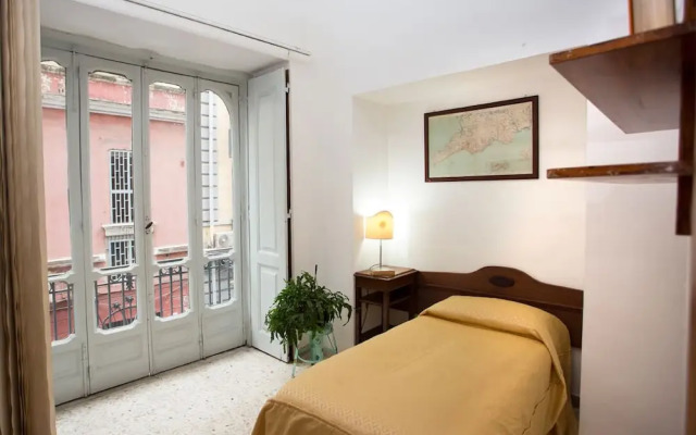 NANA Group Budget Apartment - Street of Museum I BH 98
