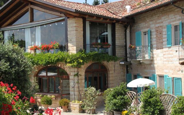 Wonderful Mansion in Ombra with Swimming Pool