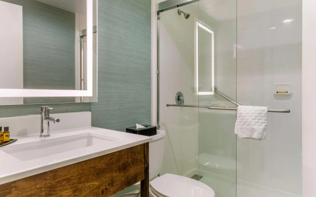 Best Western Plus New Englander