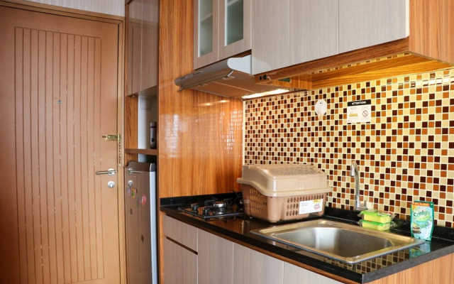 Cozy And Simply Studio At Cinere Bellevue Suites Apartment