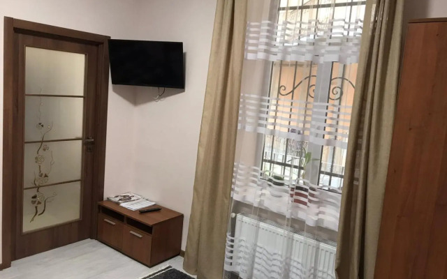 Two-bedroom apartment in 10 min to the Opera Theatre