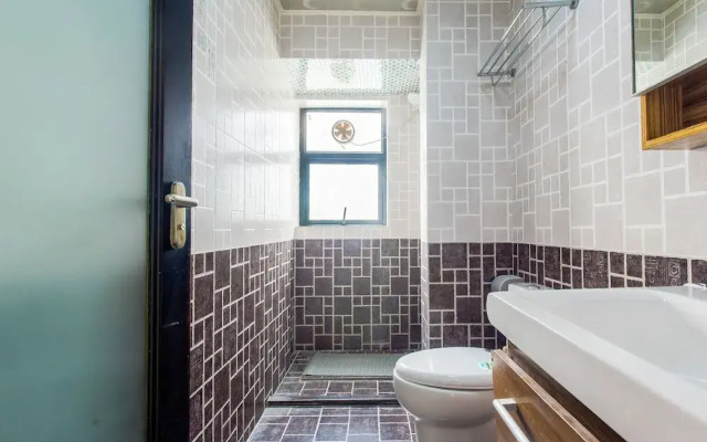 Locals Boutique Apartment Huafa No.11