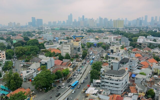 Comfort 1BR with Study Room Menteng Square Apartment