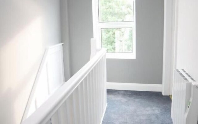 4 Eyre Square Lane