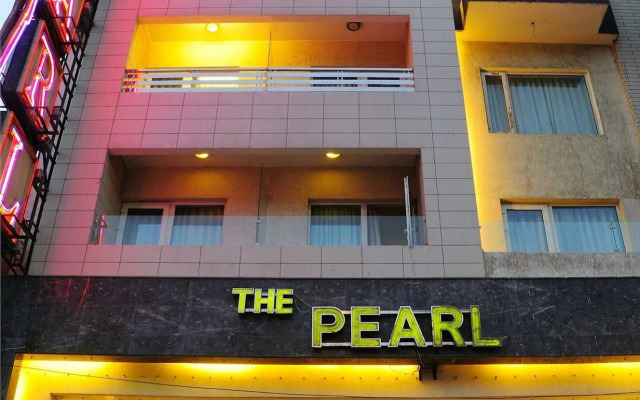 Hotel The Pearl - Newly Renovated in City Centre