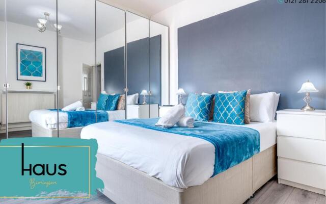 Haus Luxury Four Bedroom Townhouse-Edgbaston- Parking- TOP RATED