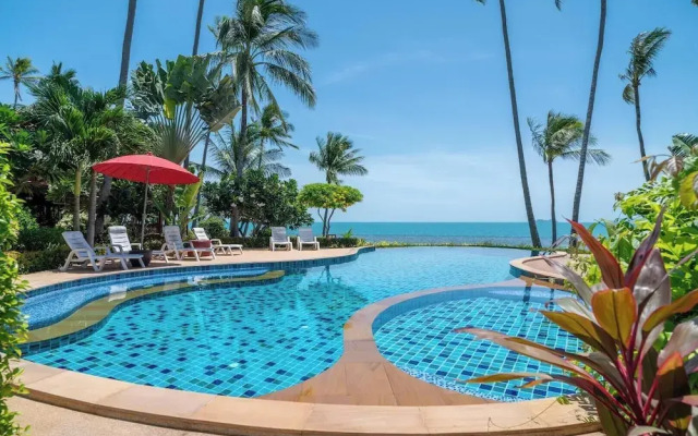 Tropical Beachside 4 bedroom Villa KBR23