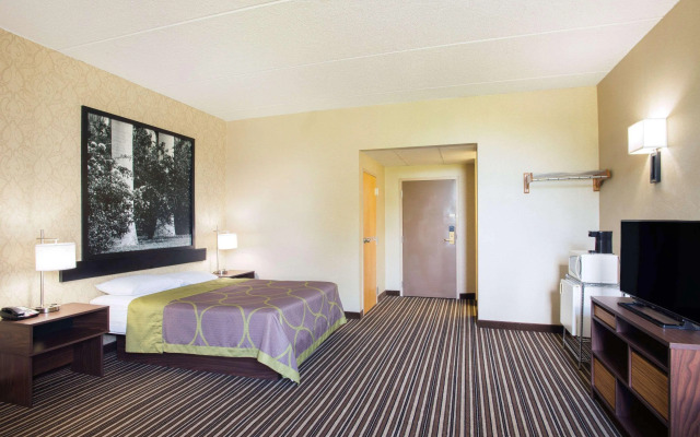 Super 8 Plattsburgh