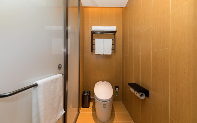 Ji Hotel (Nanjing Xuanwu Lake Park)