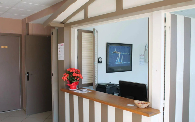 Hotel - Restaurant Le Clos des Cedres