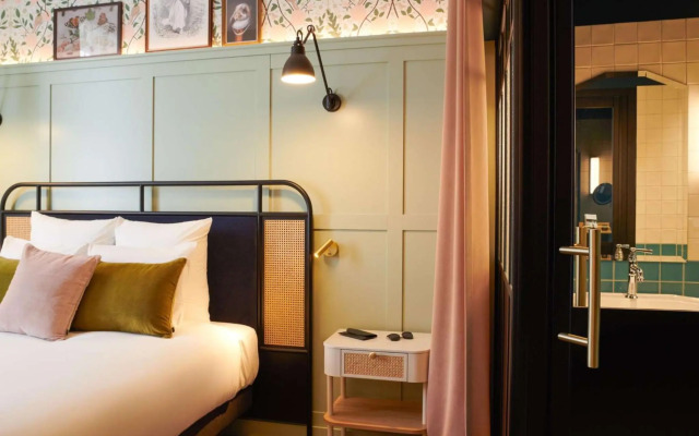 Square Lodge Hotel La Roche Sur Yon - Handwritten Collection