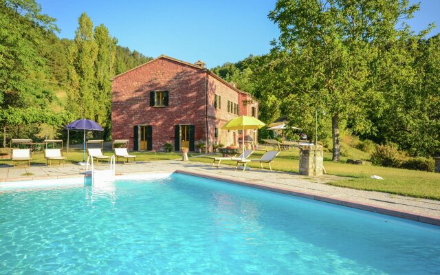 Villa with swimming pool and panoramic view of the Apennines