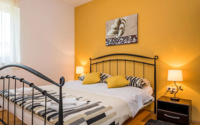 Beachfront Apartments Gabine