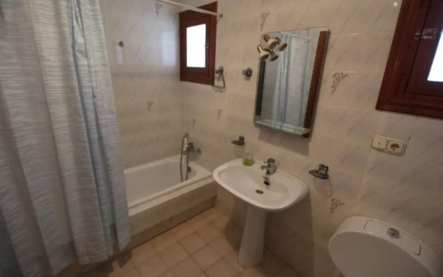 107487 - House in Yunquera