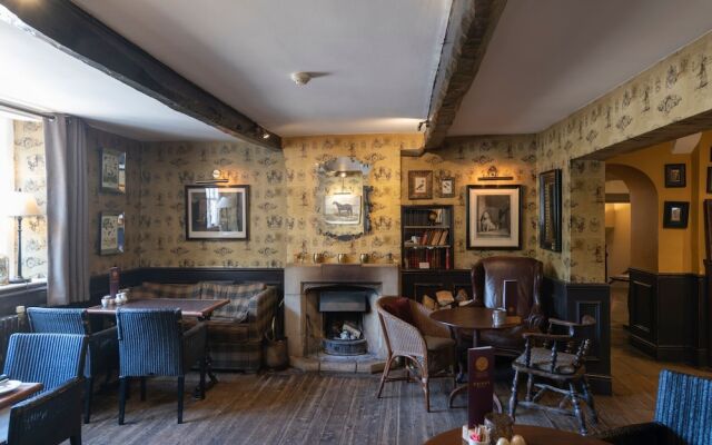 Shireburn Arms Hotel