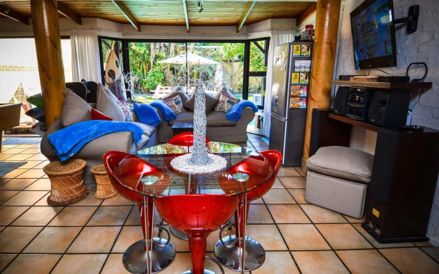 The Surf Shack - Backpackers/Hostel
