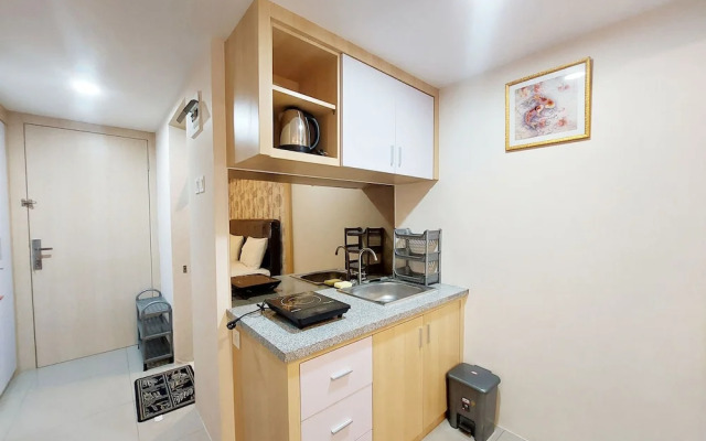 Good Choice And Homey Studio At De Prima Apartment