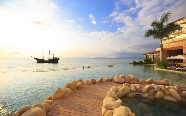 Garza Blanca Preserve Resort & Spa