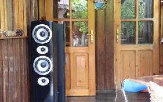Surami Treehouse