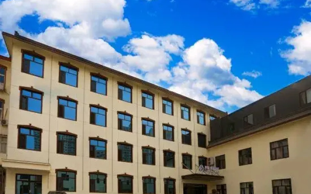 Boman Hotel (Cangzhou Station Dongfang Century City)