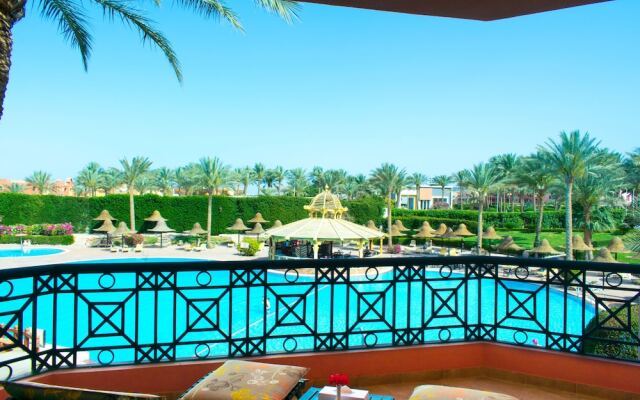 Parrotel Aquapark Resort
