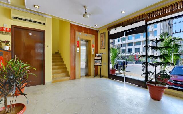 OYO 12957 Hotel Silver Plaza