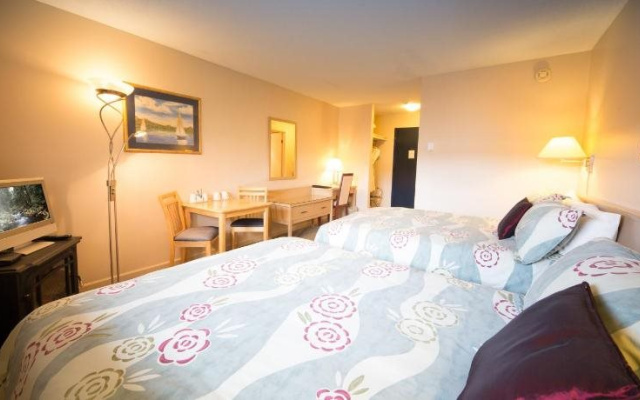 Sidney Waterfront Inn & Suites