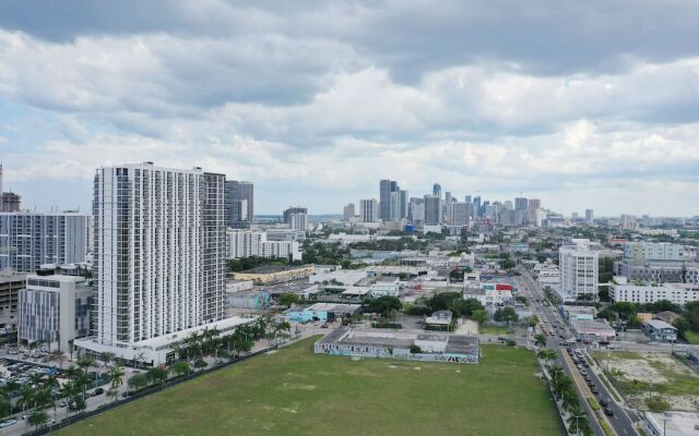 Miami World Rental - Midtown 608