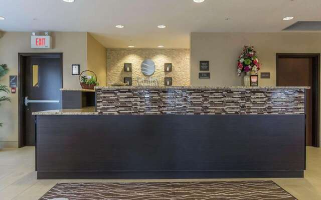 Comfort Inn & Suites Edmonton International Airport