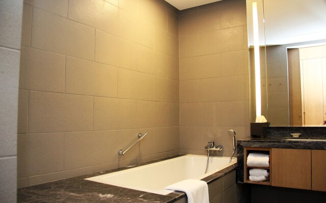 188 Private Suites by Subhome