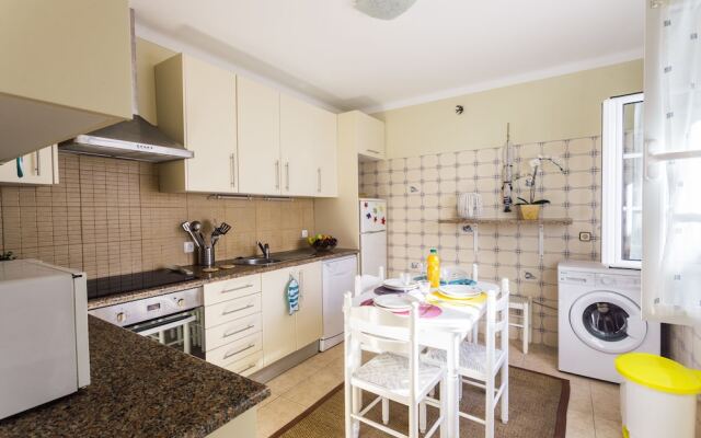 Best Houses 26 - Baleal Beach front Retreat