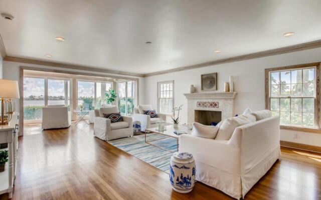 Villa Dolce Vita 4bd 4ba Private Pool and Parking