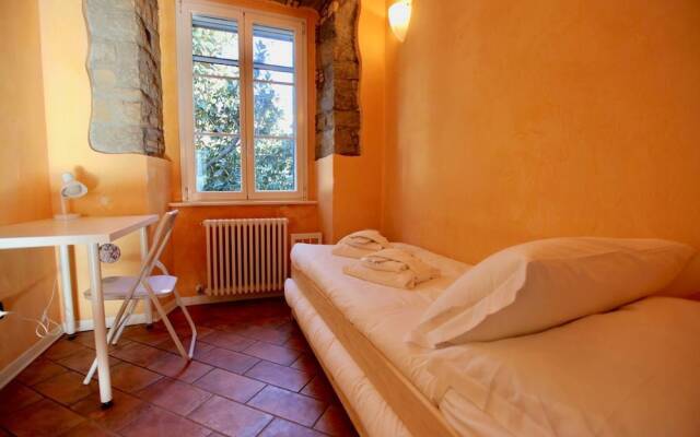 Triestevillas 3min to Beach, Sauna +jacuzzi +bbq