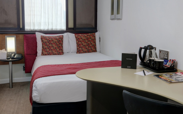 Corus Hyde Park Hotel