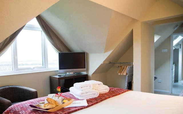Fields Lodge Bed & Breakfast