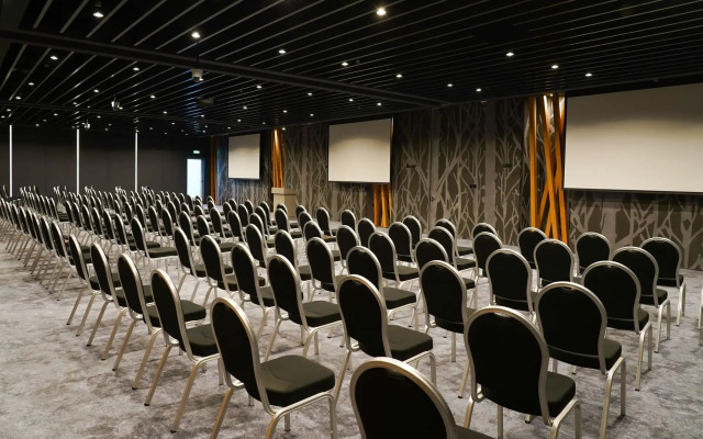 Al Khoory Sky Garden Hotel