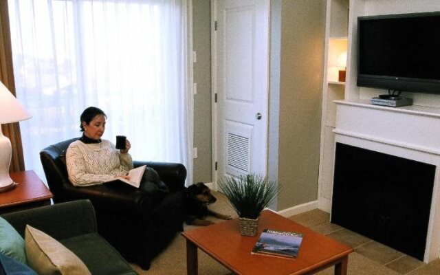 Rivertide Suites Hotel