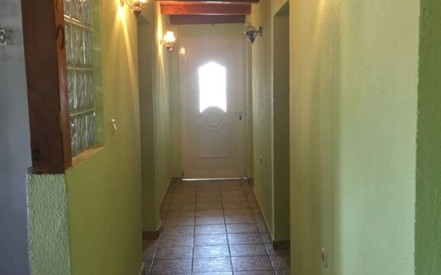 Apartment Tanja - comfortable and close to the sea A1 Tisno, Island Murter