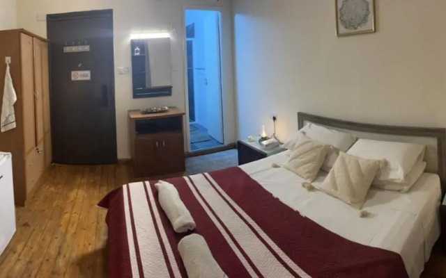 Xanthis Hostel Nicosia City Centre
