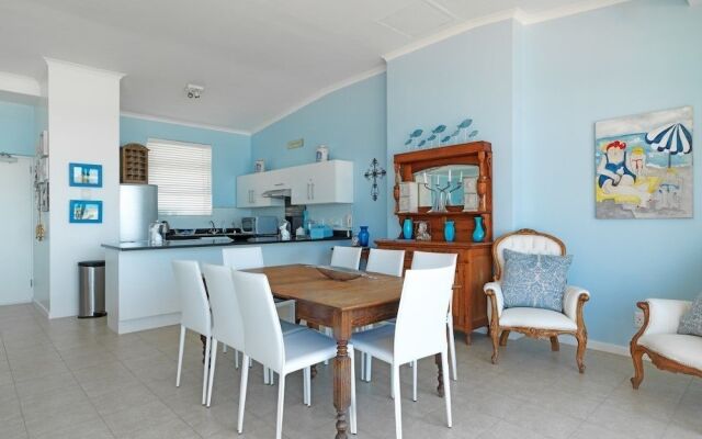 Luxury Self Catering Accommodation At Muizenberg East Beaches - Muizenberg