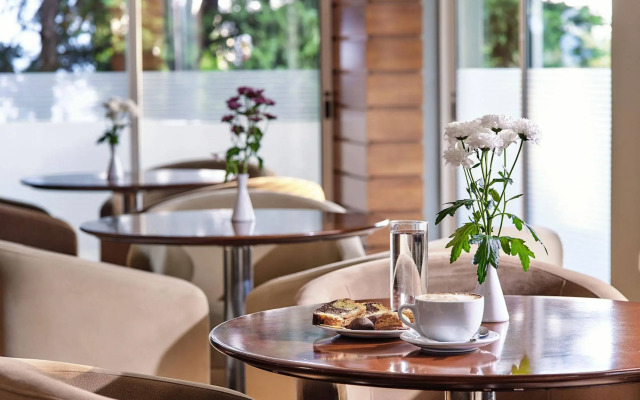 Blazer Suites Hotel