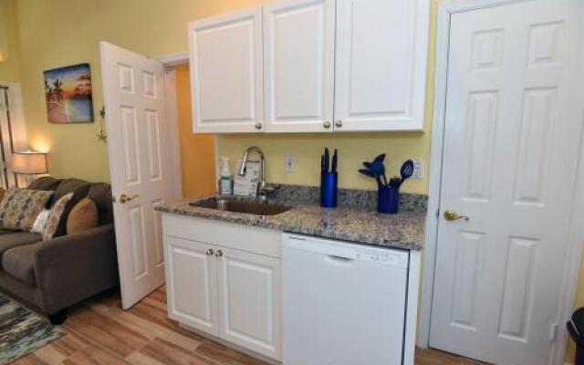 Palms of Sanibel Green Cottage