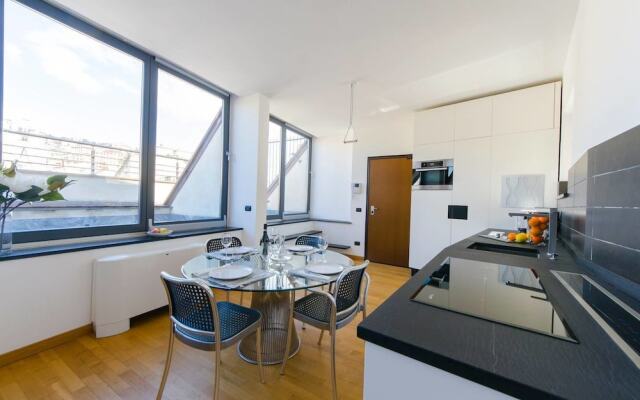 Altido Penthouse next to Acquario